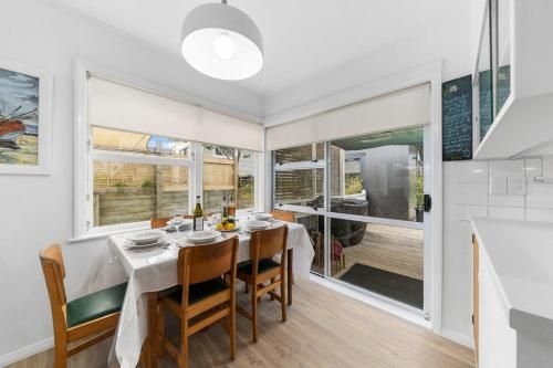 Calapso Cottage - Waikanae Beach Holiday Home4