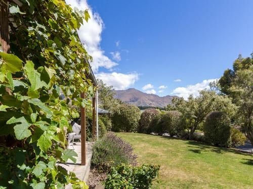 Relax at Wanaka - Wanaka Holiday Home With Wifi2