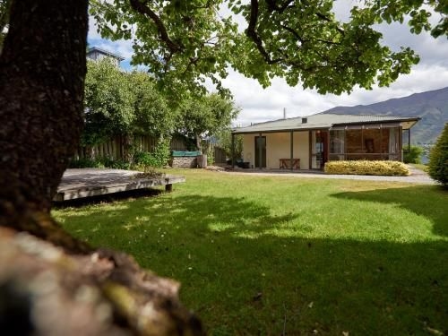 Lakeside Serenity - Wanaka Holiday Home3