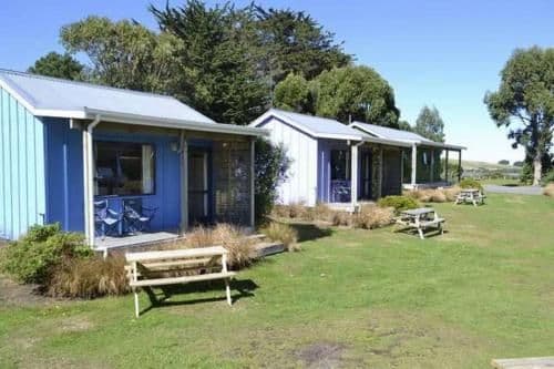 Twin Bungalow with shared bathroom