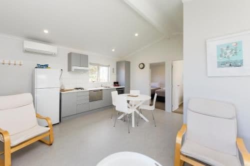 Self Contained 2 Bedroom unit up to sleep 4