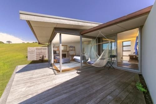 Waiheke Luxury Blue and Green Rooms2