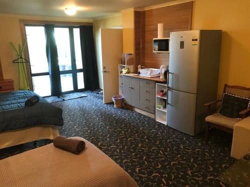 Deluxe Family Room (2 Adults + 1 Child)