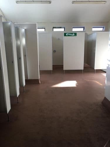 Cabin with Shared Bathroom (8 Guests)