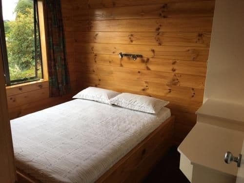 Two-Bedroom Apartment with Private Bathroom (5 guests)