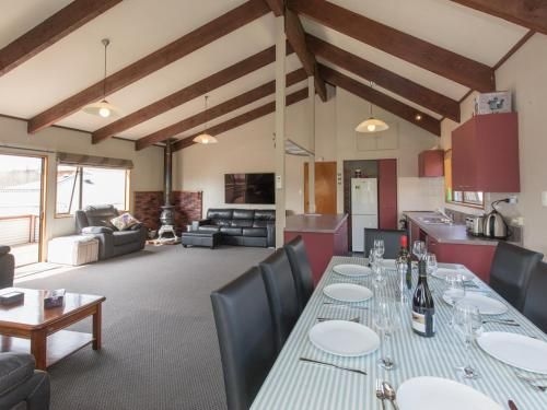 Haven by The Lake - Wanaka Holiday Home2