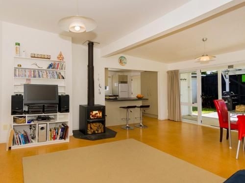Gone Coastal - Whangamata Holiday House1