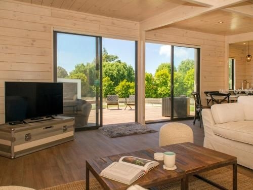 Opera Oasis - Whangapoua Holiday Home3