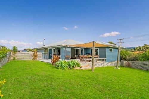 The Blue Rendevous - Whangamata Holiday Home The Blue Rendevous - Whangamata Holiday Home