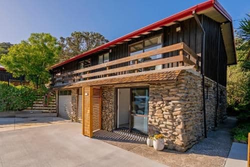 One-Bedroom Deluxe Unit