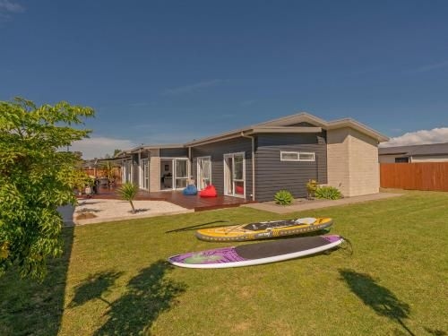 Modern Beach Pad - Whitianga Holiday Home0
