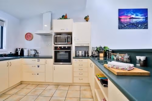 Executive Three-Bedroom Apartment with Lake View
