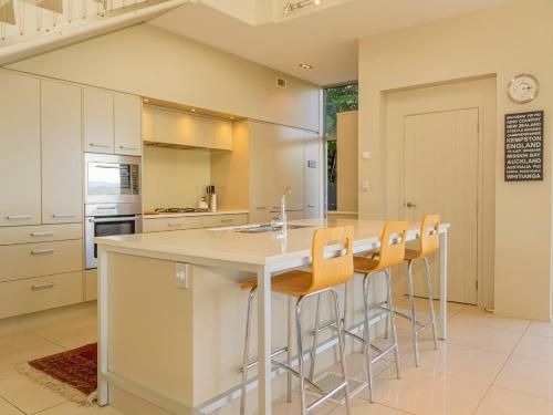 Bay View Escape - Whitianga Holiday Home4