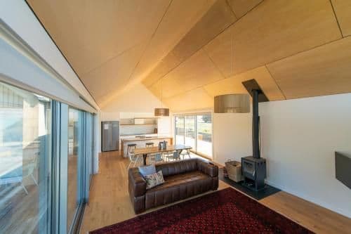 Apartment with Lake View