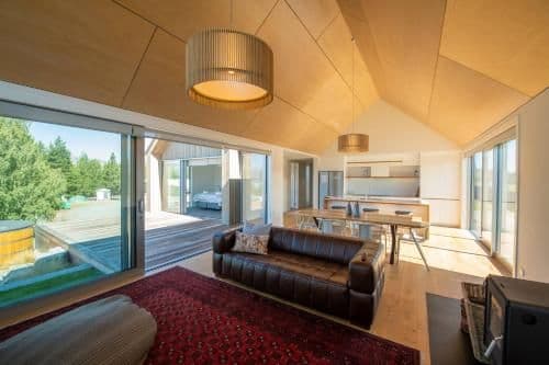 Apartment with Lake View