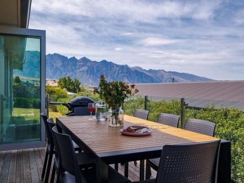 Central Wakatipu Haven – Queenstown Holiday Home2