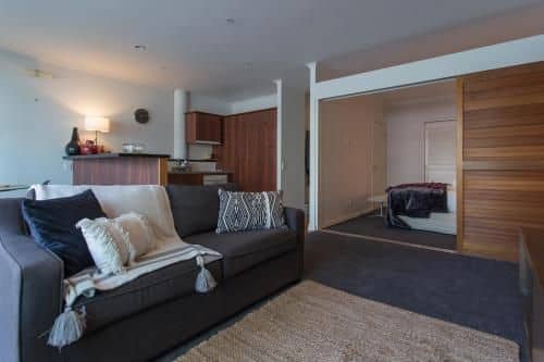 Warm & inviting 1 bedroom Apartment in the Viaduct Harbour Warm & inviting 1 bedroom Apartment in the Viaduct Harbour