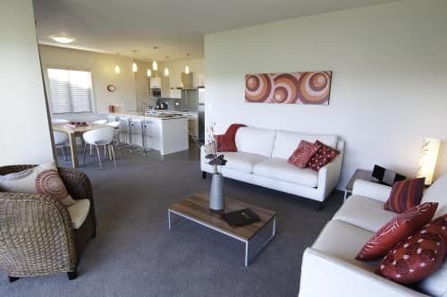 Lower Floor Villa - 2 Queens & 2 Singles