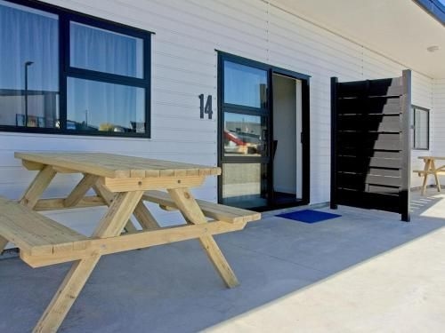 Hokitika's Kiwi Holiday Park and Motels4