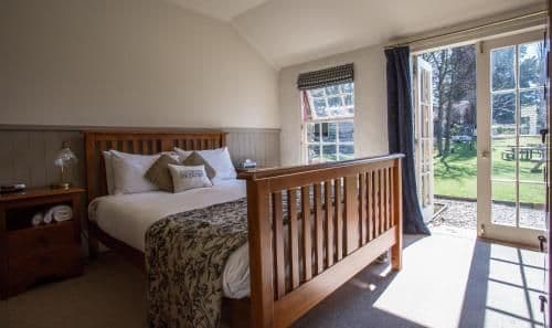 Standard Queen Room