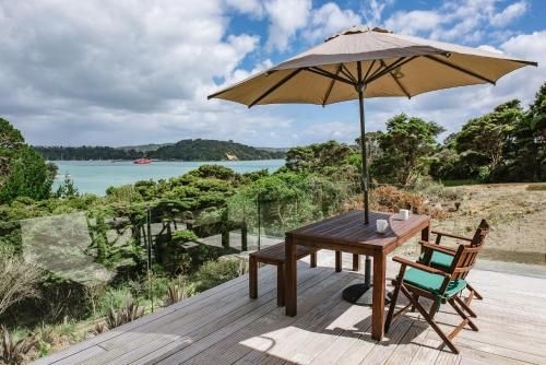 Te Whau Bach Apartments0