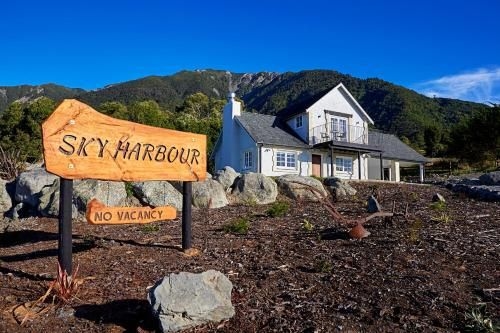 Sky Harbour0