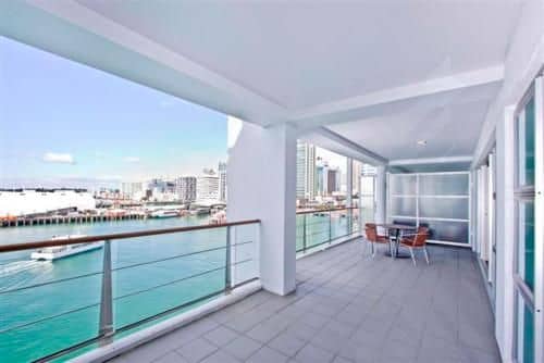 QV Stunning 2 Bed Condo QV Stunning 2 Bed Condo