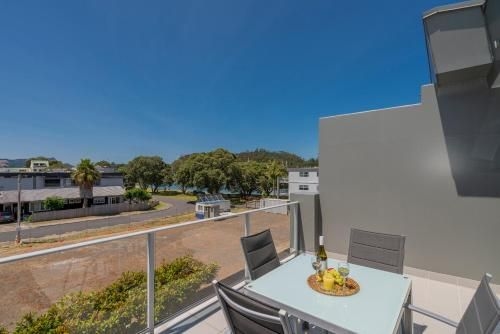 Rooftop Views - Whitianga Apartment4