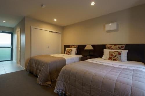 Deluxe Studio with Full Kitchen