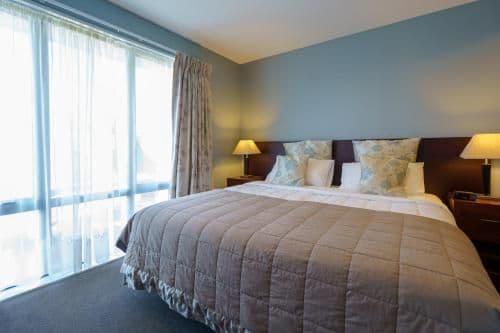 Deluxe Two-Bedroom Apartment
