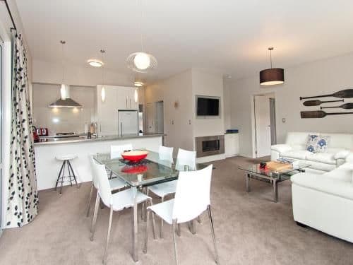 Three-Bedroom Holiday Home with Garden View
