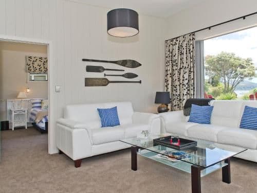 Three-Bedroom Holiday Home with Beach View