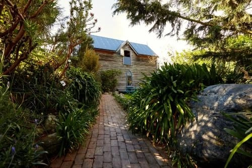 The Artists Retreat2