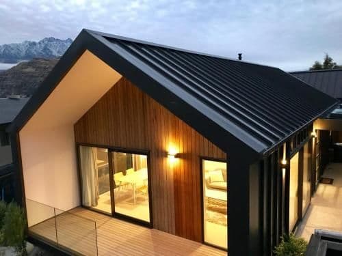 Apartment with Mountain View