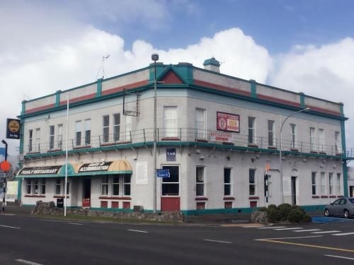 Club Hotel1