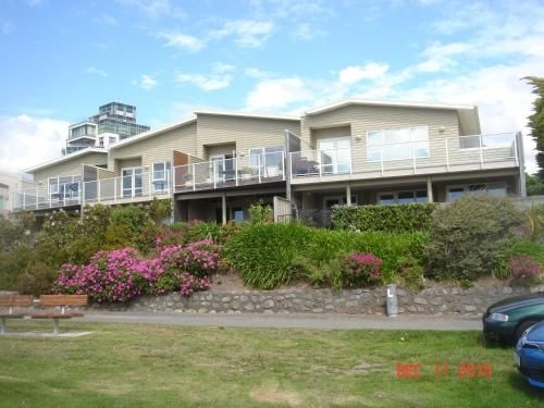Seascape Bed & Breakfast0