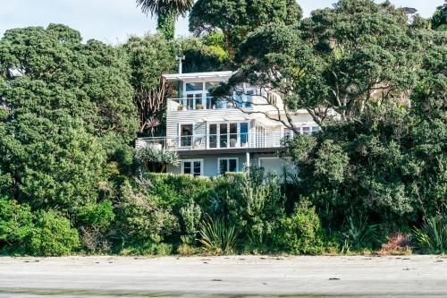 The Beach House - Oneroa Beach3