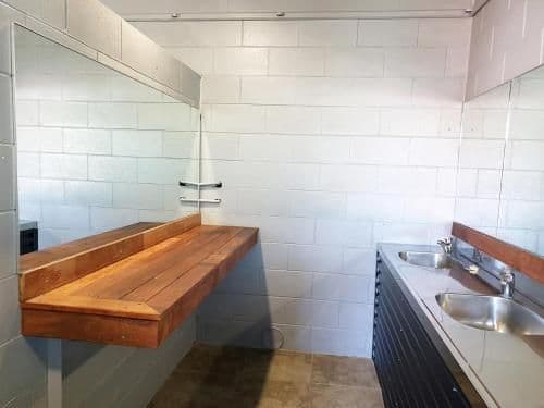 Economy Quadruple with shared facilities