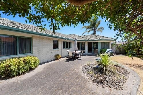 Palm Tree Haven - Papamoa Holiday Home4