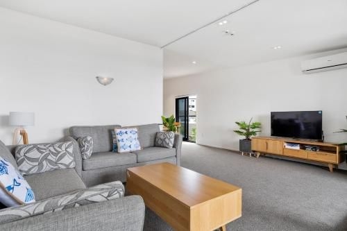 Rooftop Retreat - Mount Maunganui Holiday Home3