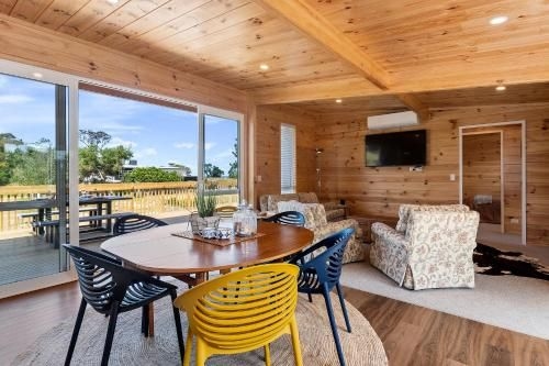 Matapouri Bayside Retreat - Matapouri Holiday Home0