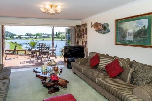 Lakeside Homestay2