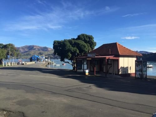 Apartment 65 Akaroa4
