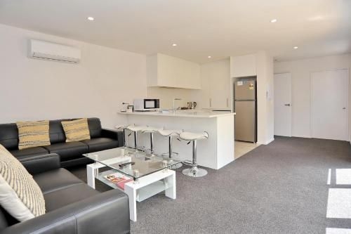 Madras Street Apartment 2 - Christchurch Holiday Homes0