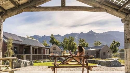 Camp Glenorchy Eco Retreat0