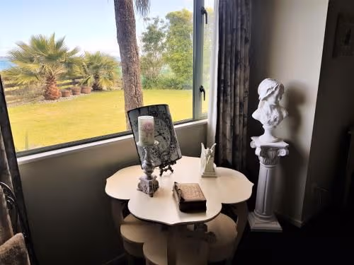 Queen Room with Garden View