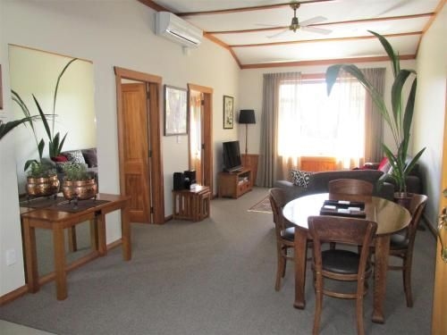 Tarawhata Thermal Apartment2