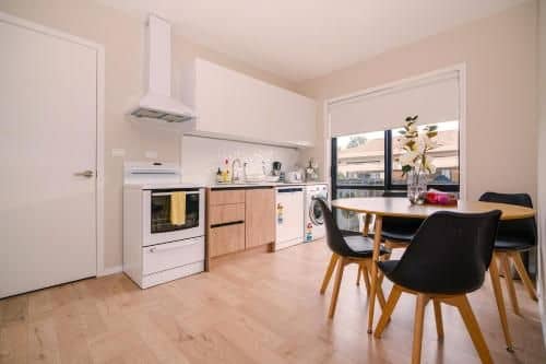 Unsworth Height Exceptional Brand New 3-Bdrm Unit+Parking Unsworth Height Exceptional Brand New 3-Bdrm Unit+Parking