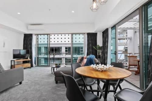 Chic 1 Bedroom Princess Wharf Apartment w/ AC Chic 1 Bedroom Princess Wharf Apartment w/ AC
