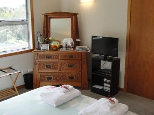 Queen Room with Garden View